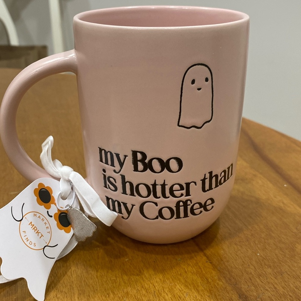 NWT.  Market Finds, 20oz., ceramic mug.